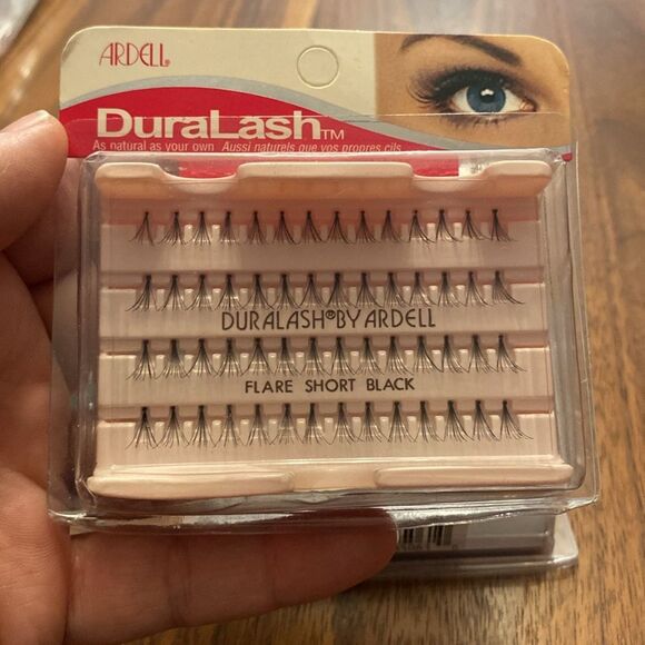 Bundle (4) Eyelash Set New in Package - Picture 3 of 5